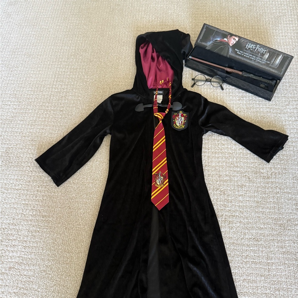 Harry Potter costume with life like wand that glows